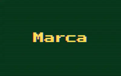 Estilo consola de 8 bits. Letra tipo arcade: pixel amarillo con copia azul. Sin personaje.